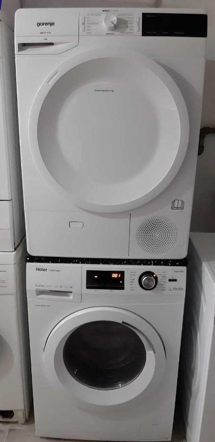 180qm Wohnung mit Balkon für bis zu 8 Personen, 5min von der A81 entfernt Abstatt Exterior foto